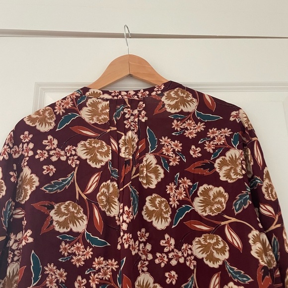 NWT StitchFix Daniel Rainn Amely Split Neck Top Burgundy Floral 2X - Picture 5 of 8
